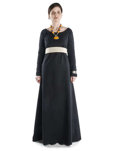 Mittelalter Kleid Hildegunde in Schwarz Frontansicht 2