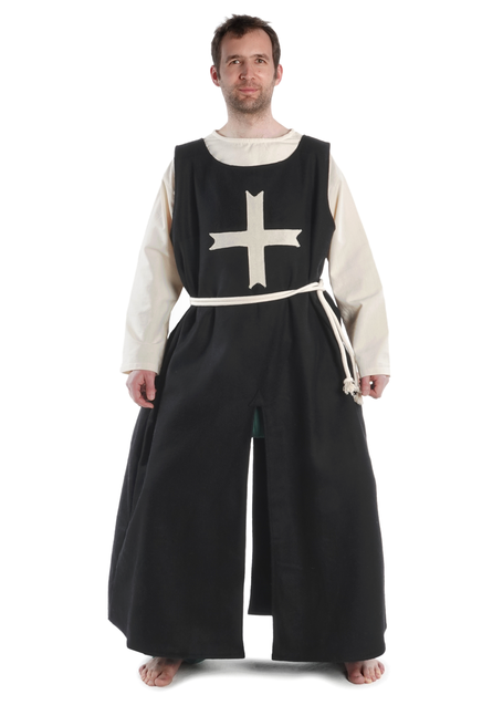 Johanniter Waffenrock Veit aus Wollfilz in Schwarz-Beige Frontansicht 3