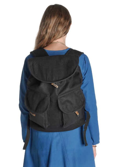 Mittelalter Rucksack Wate in Schwarz Frontansicht