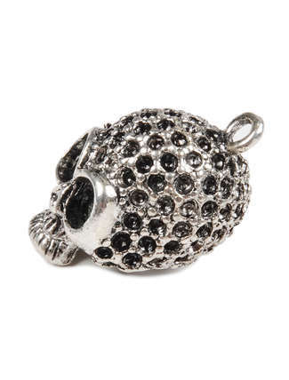Piraten Anhänger Aude (Totenkopf) aus Metall in Silbern Seitenansicht