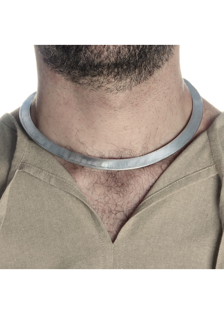 Wikinger Halsring (Torque) Briseis aus Weißmetall in Frontansicht 8
