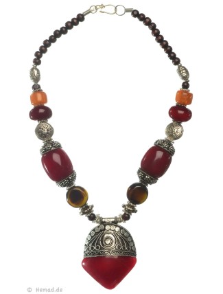 Medieval Viking Necklace red/amber